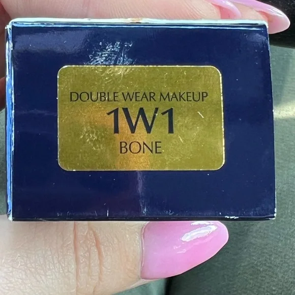 Brand New Estée Lauder Double Wear Stay in Place Makeup Liquid Foundation 1W1 - Picture 2 of 3